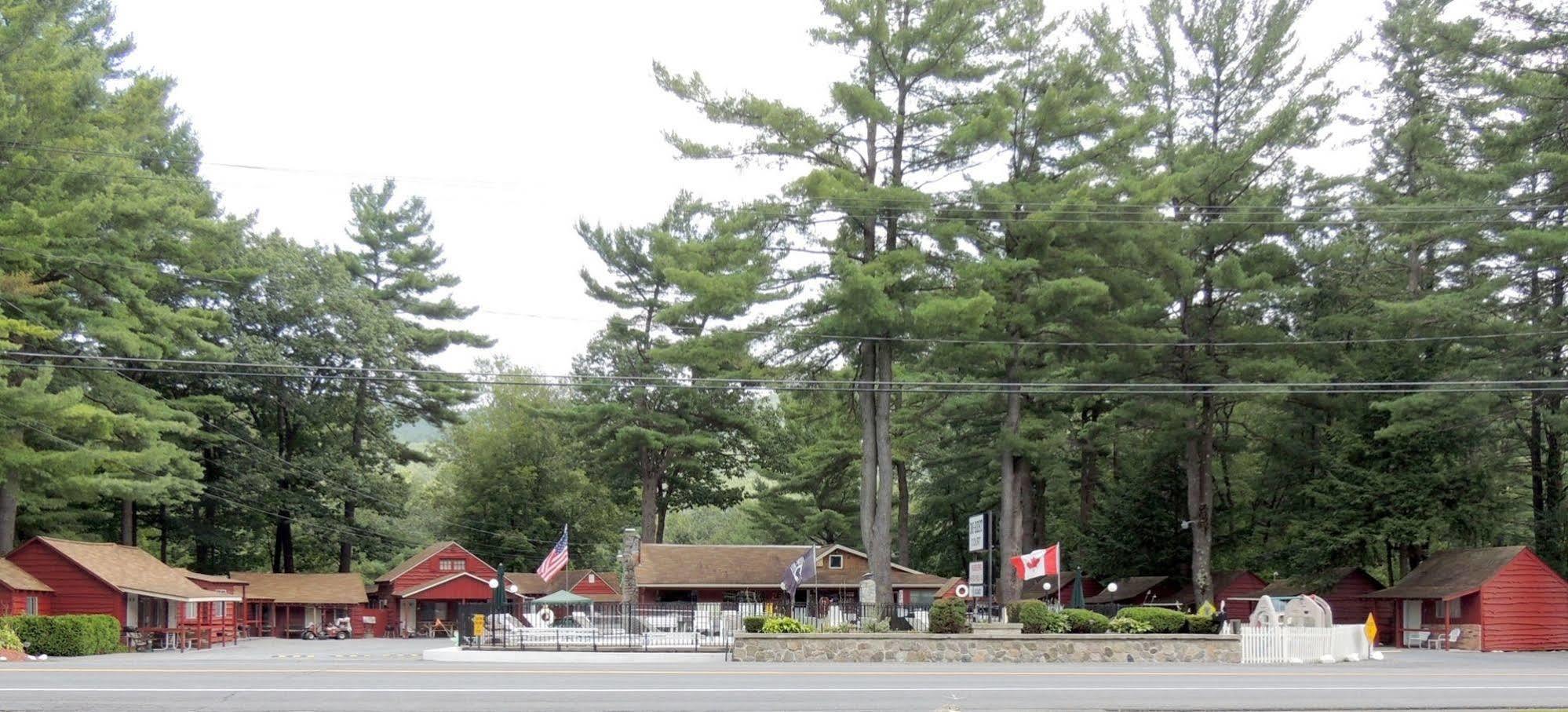 Do Rest Court Hotell Lake George Eksteriør bilde